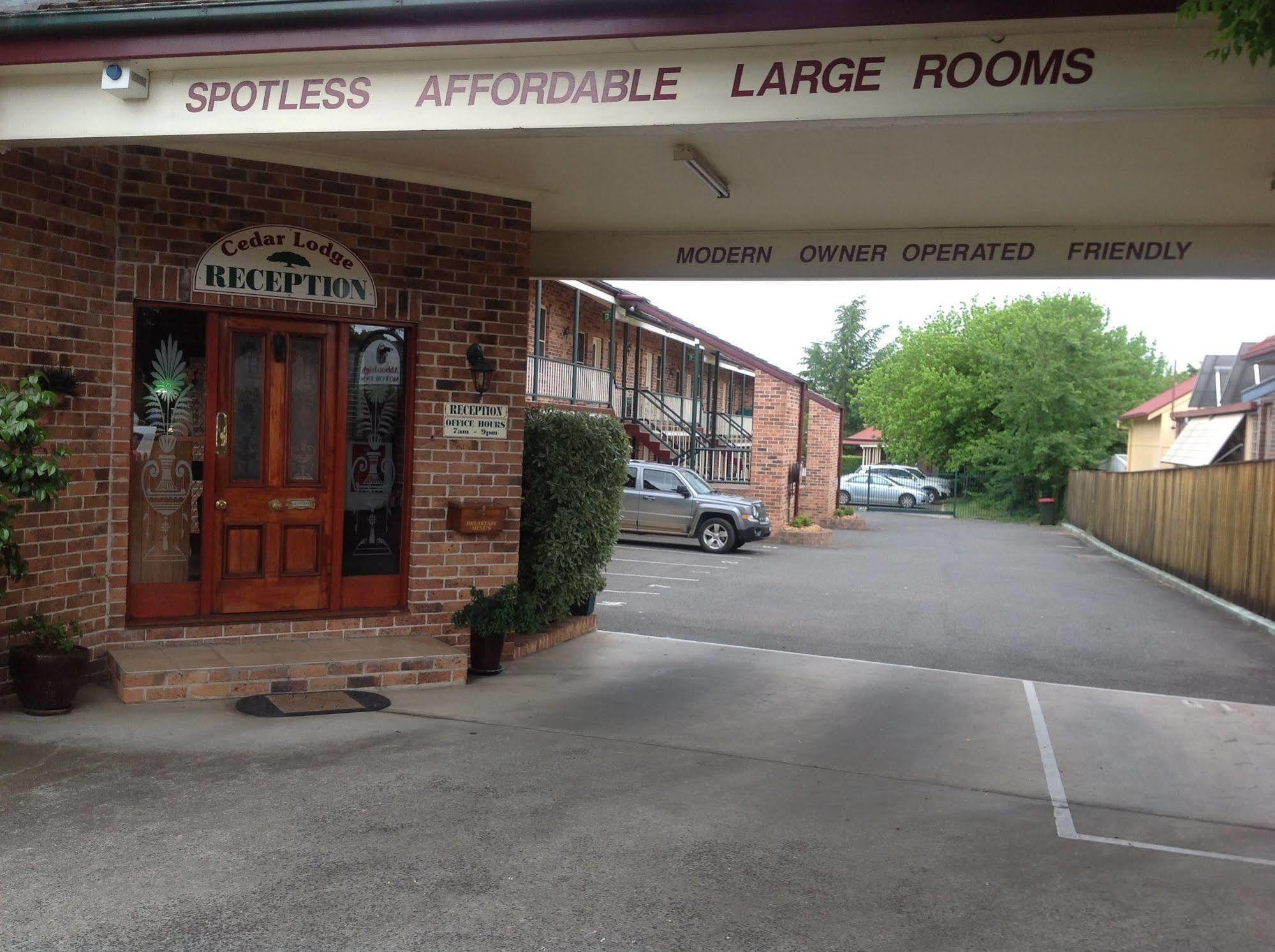 Cedar Lodge Motel Armidale Exterior photo